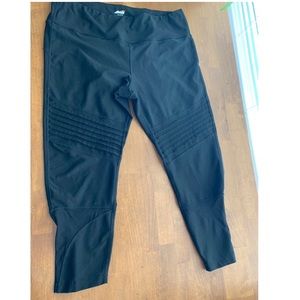 3 Workout Leggings size xl
